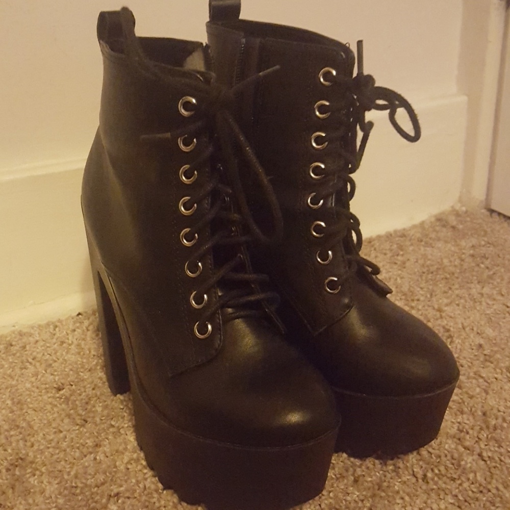 Heele booties